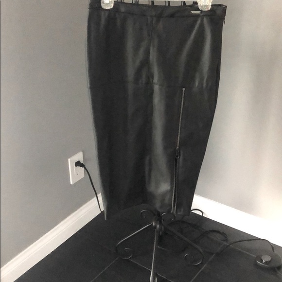 Skirt guess - Picture 1 of 5